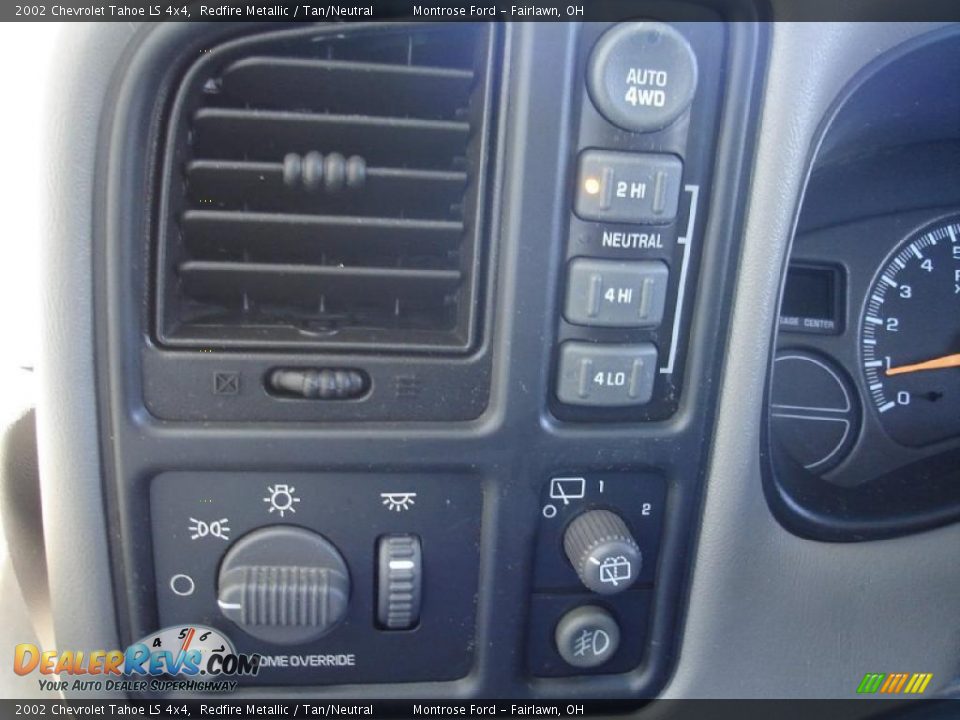 2002 Chevrolet Tahoe LS 4x4 Redfire Metallic / Tan/Neutral Photo #30