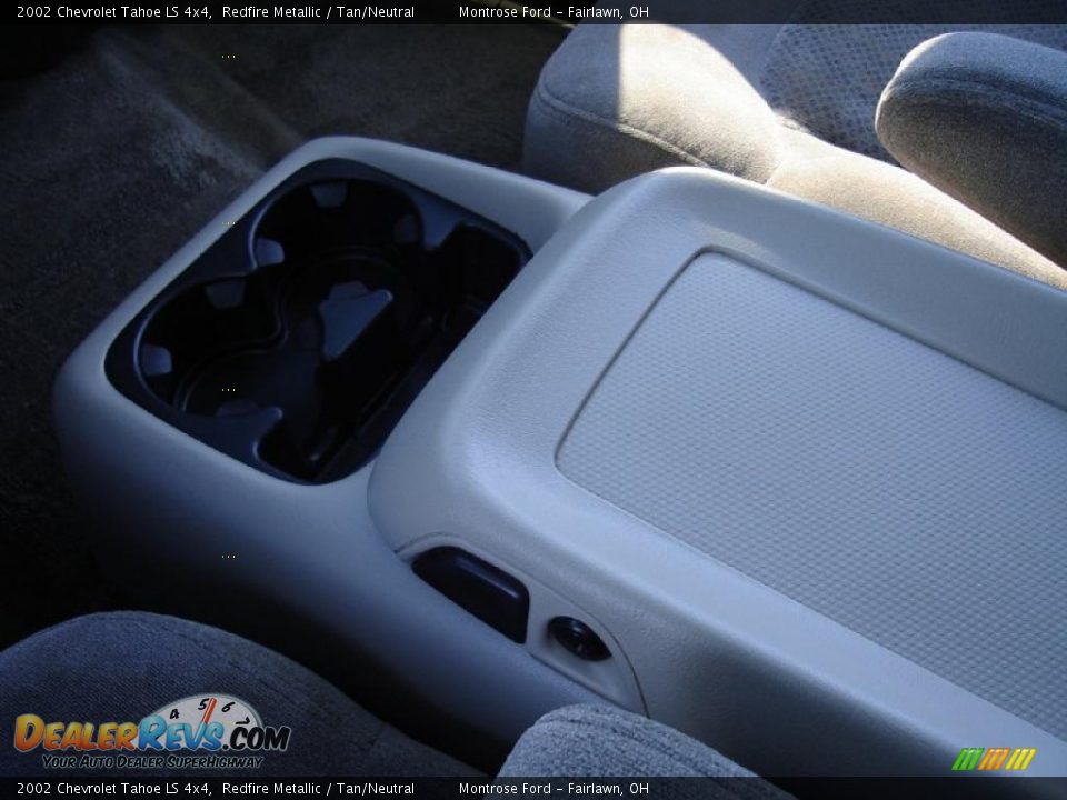 2002 Chevrolet Tahoe LS 4x4 Redfire Metallic / Tan/Neutral Photo #33