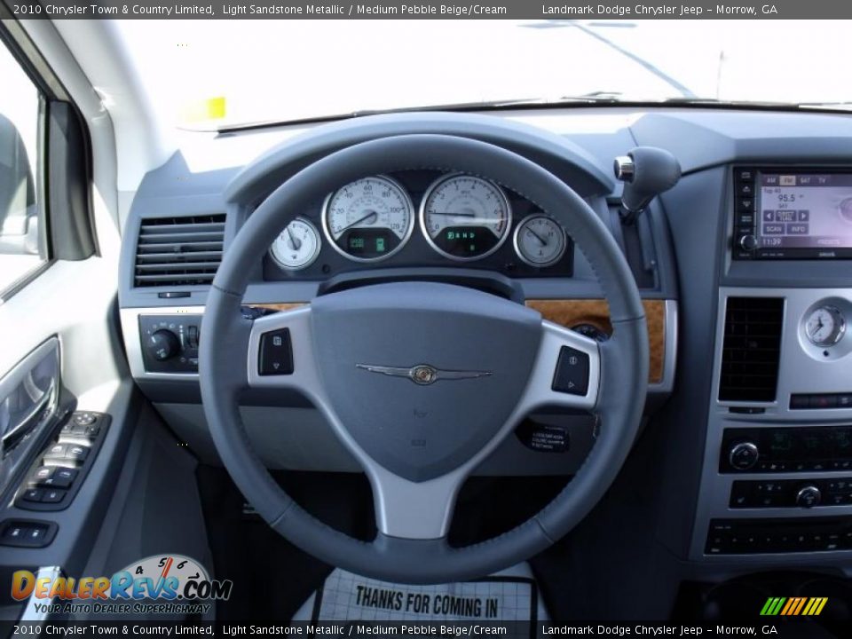 2010 Chrysler Town & Country Limited Light Sandstone Metallic / Medium Pebble Beige/Cream Photo #12