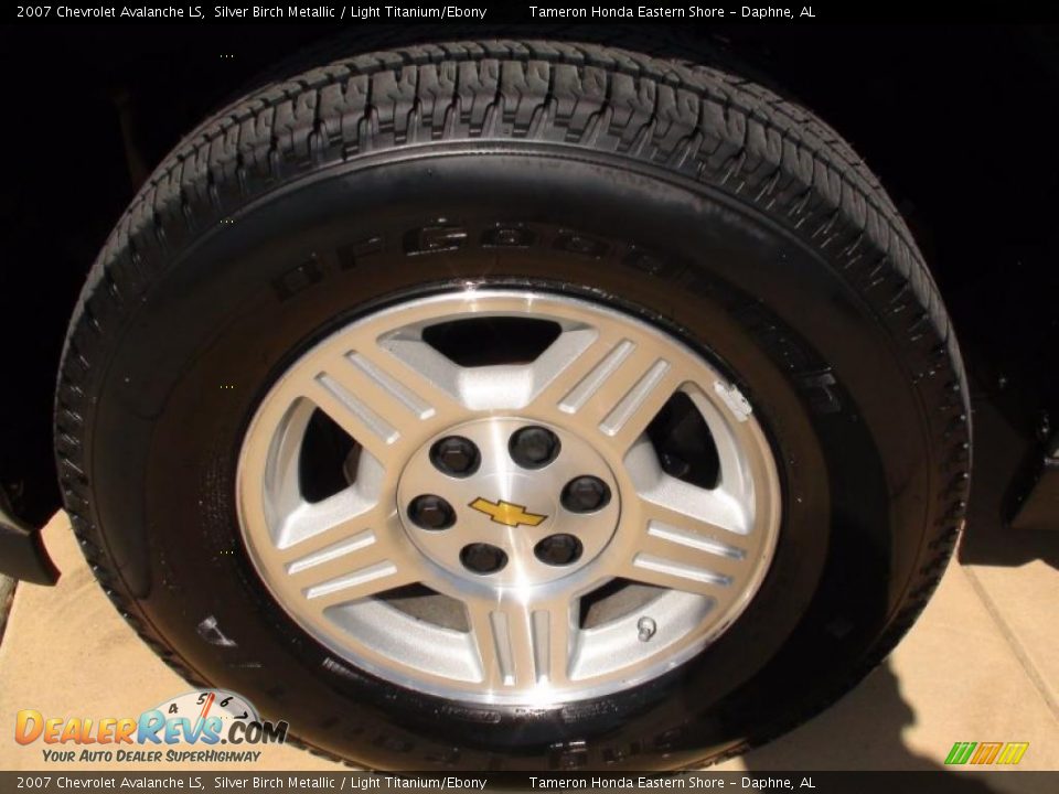 2007 Chevrolet Avalanche LS Silver Birch Metallic / Light Titanium/Ebony Photo #27