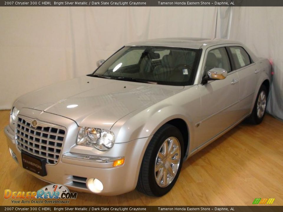 2007 Chrysler 300 C HEMI Bright Silver Metallic / Dark Slate Gray/Light Graystone Photo #4