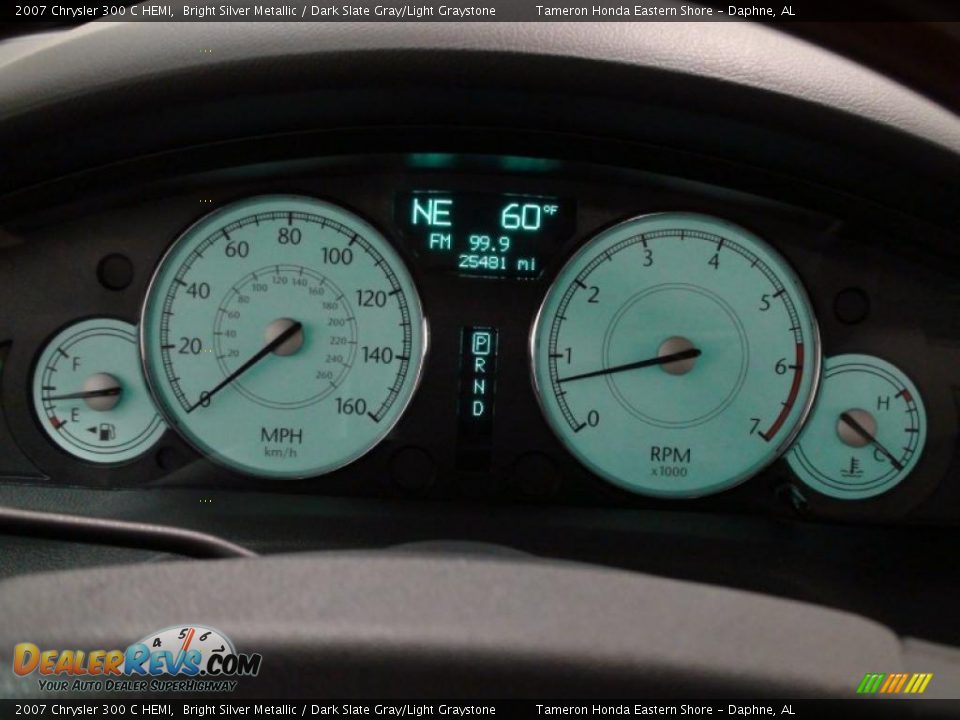 2007 Chrysler 300 C HEMI Bright Silver Metallic / Dark Slate Gray/Light Graystone Photo #16
