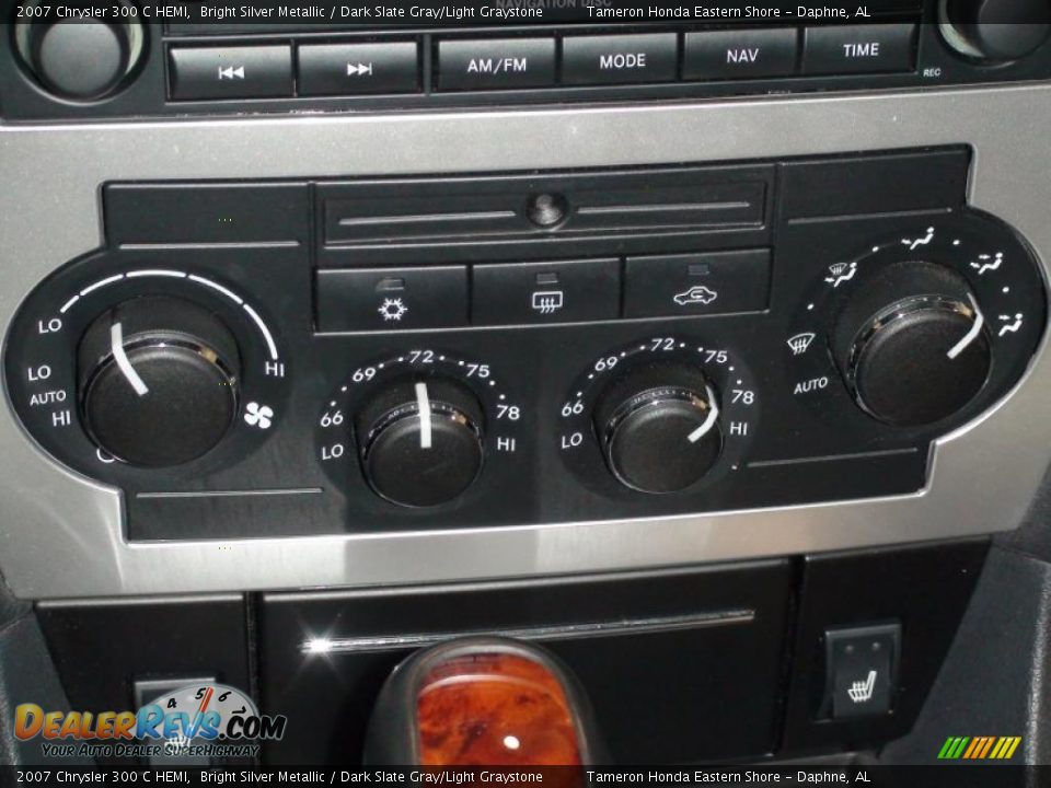 2007 Chrysler 300 C HEMI Bright Silver Metallic / Dark Slate Gray/Light Graystone Photo #19