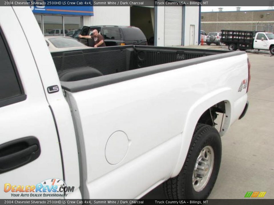 2004 Chevrolet Silverado 2500HD LS Crew Cab 4x4 Summit White / Dark Charcoal Photo #7