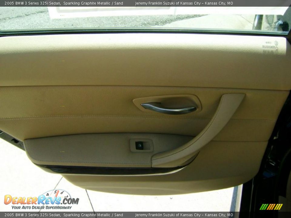 2005 BMW 3 Series 325i Sedan Sparkling Graphite Metallic / Sand Photo #17