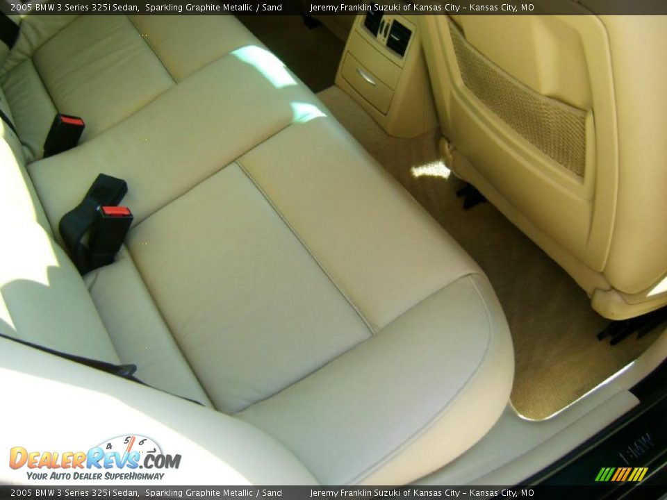 2005 BMW 3 Series 325i Sedan Sparkling Graphite Metallic / Sand Photo #18