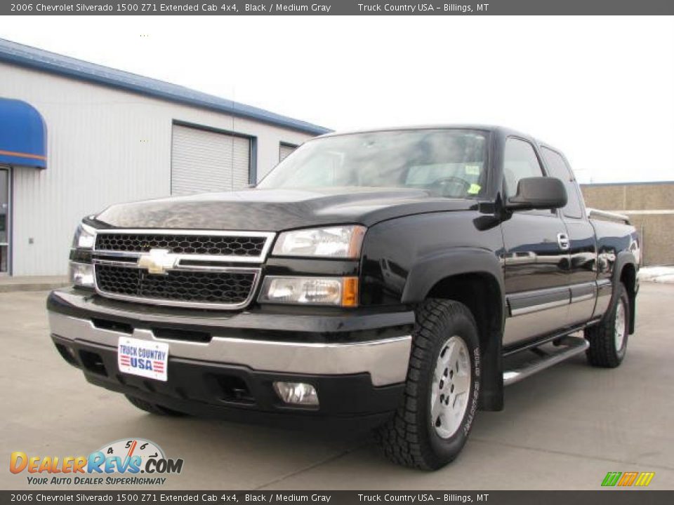 2006 Chevrolet Silverado 1500 Z71 Extended Cab 4x4 Black / Medium Gray Photo #2