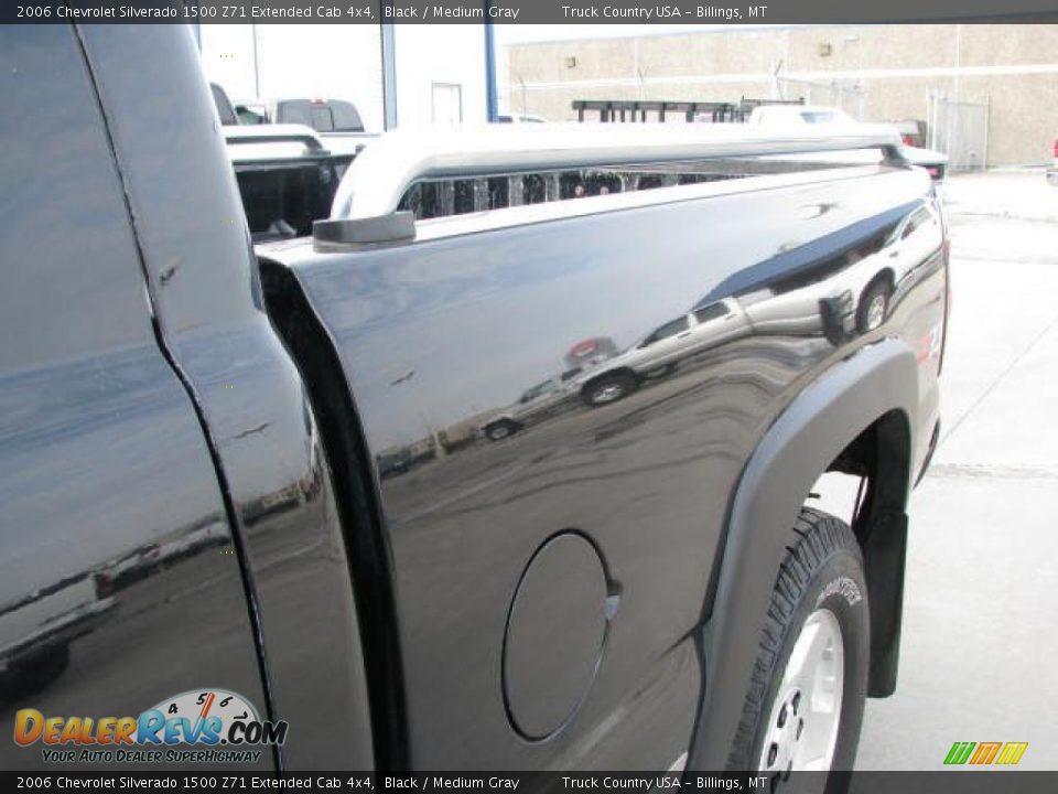 2006 Chevrolet Silverado 1500 Z71 Extended Cab 4x4 Black / Medium Gray Photo #9