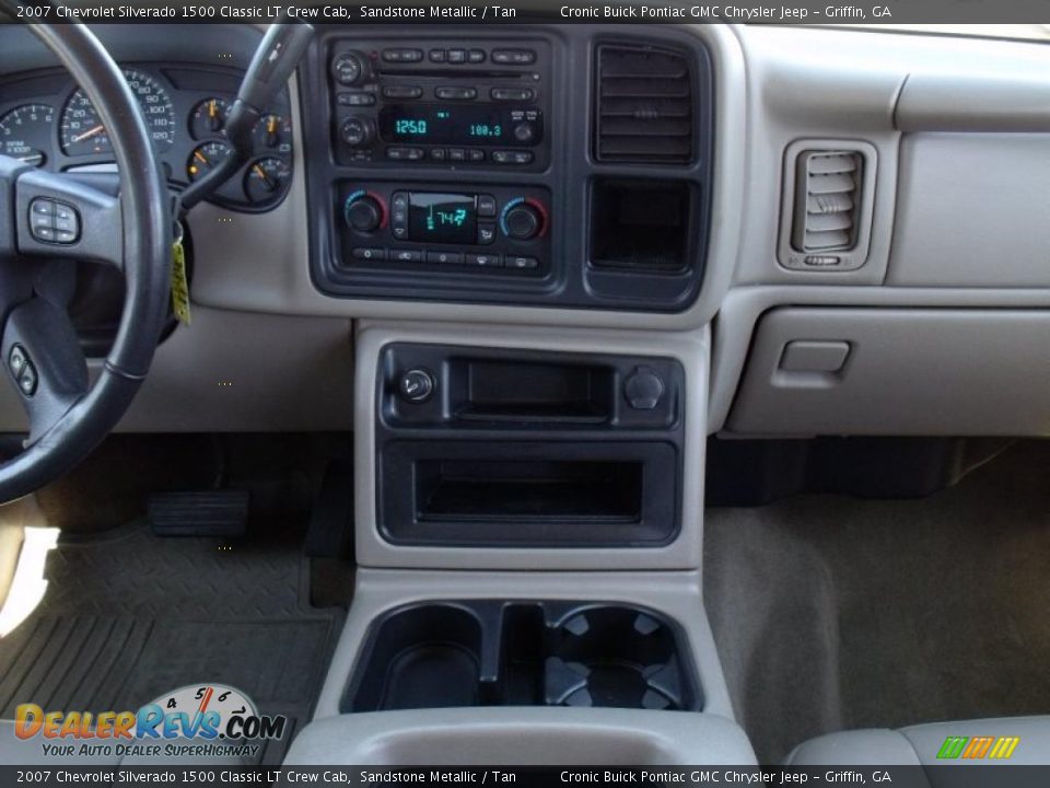 2007 Chevrolet Silverado 1500 Classic LT Crew Cab Sandstone Metallic / Tan Photo #18