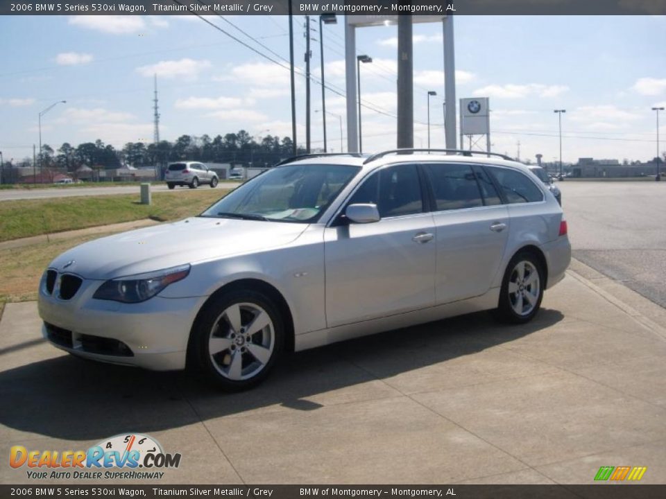 2006 BMW 5 Series 530xi Wagon Titanium Silver Metallic / Grey Photo #2