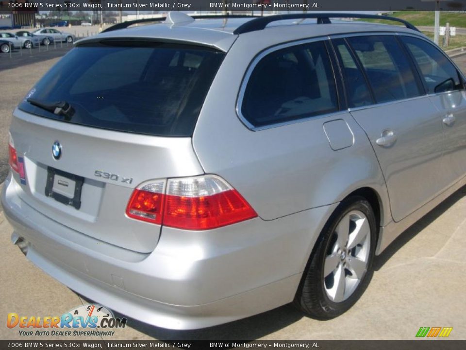 2006 BMW 5 Series 530xi Wagon Titanium Silver Metallic / Grey Photo #10