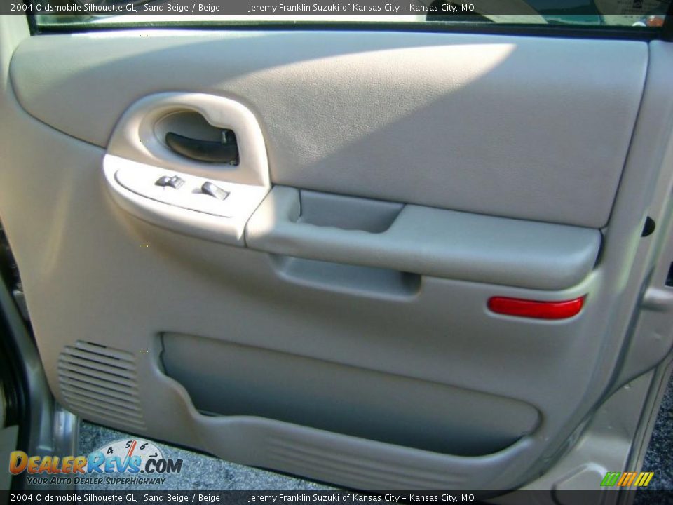 2004 Oldsmobile Silhouette GL Sand Beige / Beige Photo #8