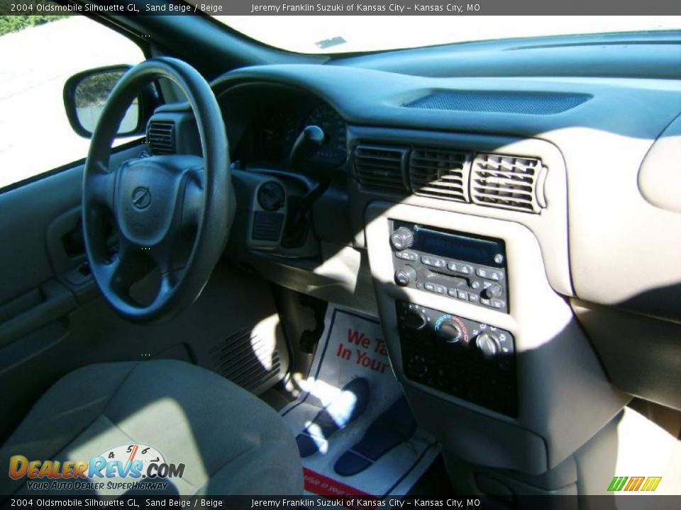 2004 Oldsmobile Silhouette GL Sand Beige / Beige Photo #9