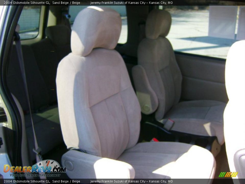 2004 Oldsmobile Silhouette GL Sand Beige / Beige Photo #10