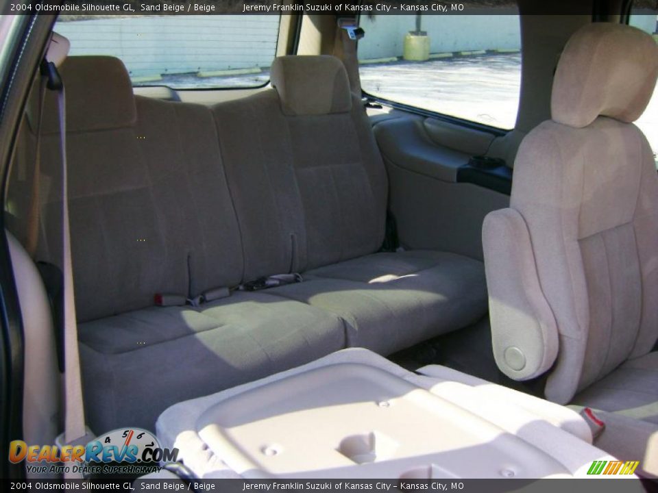 2004 Oldsmobile Silhouette GL Sand Beige / Beige Photo #11