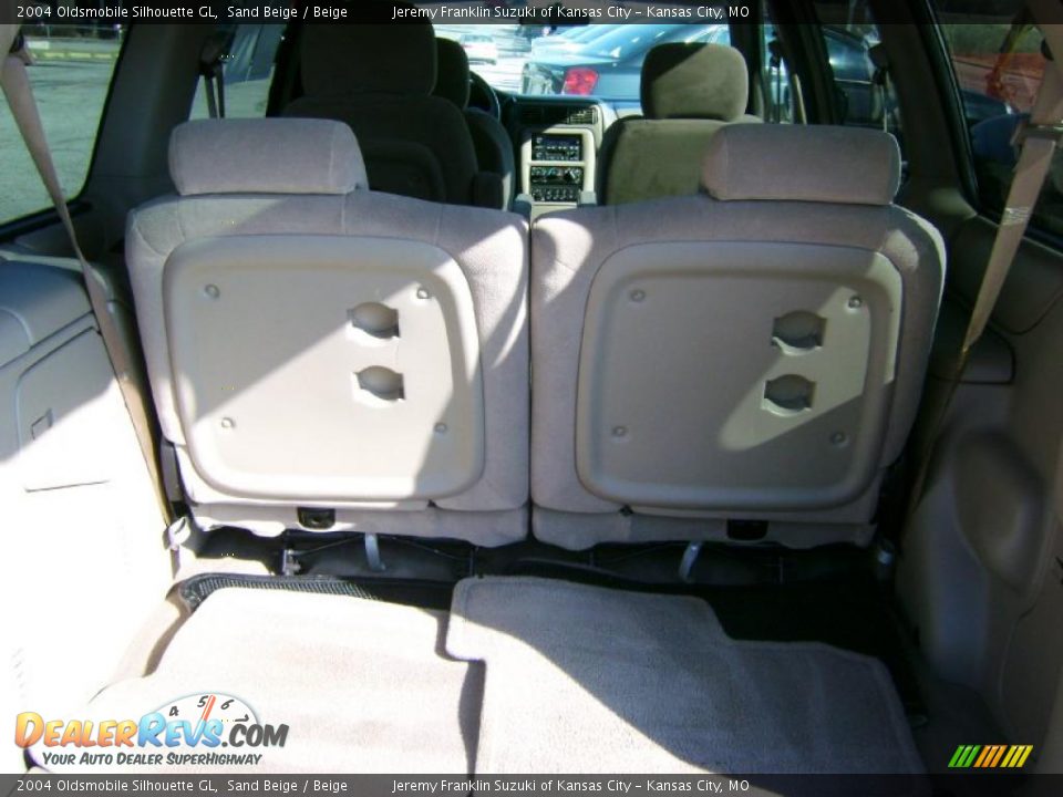 2004 Oldsmobile Silhouette GL Sand Beige / Beige Photo #12