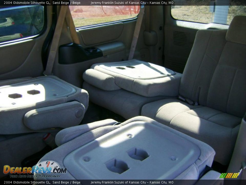 2004 Oldsmobile Silhouette GL Sand Beige / Beige Photo #15