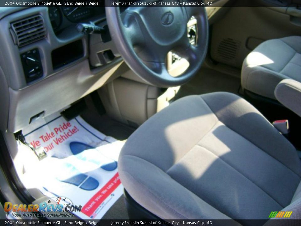 2004 Oldsmobile Silhouette GL Sand Beige / Beige Photo #17