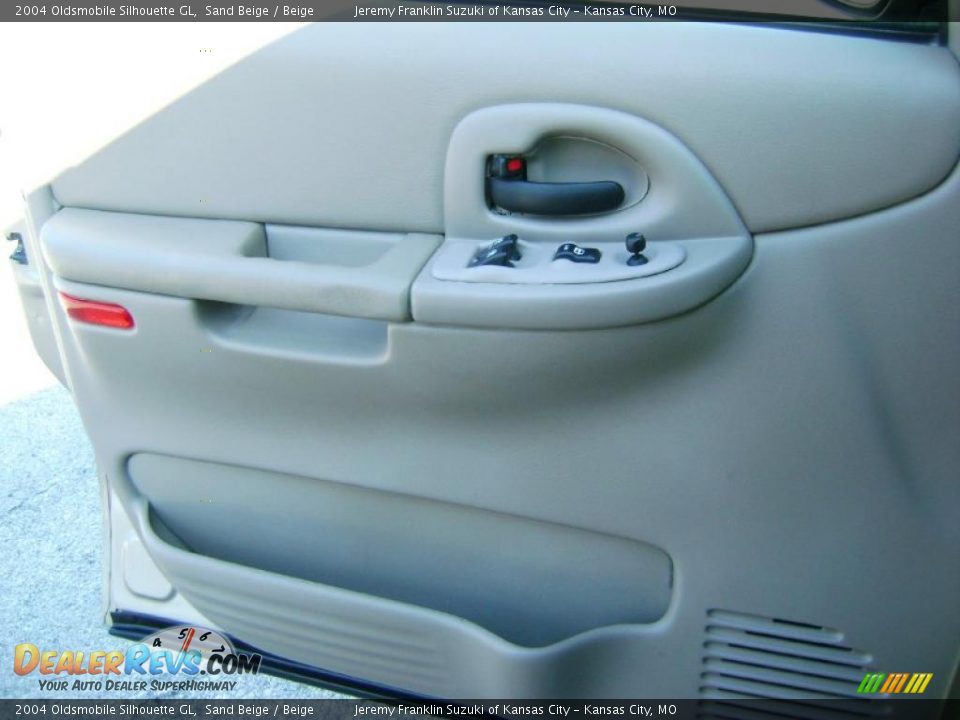 2004 Oldsmobile Silhouette GL Sand Beige / Beige Photo #20