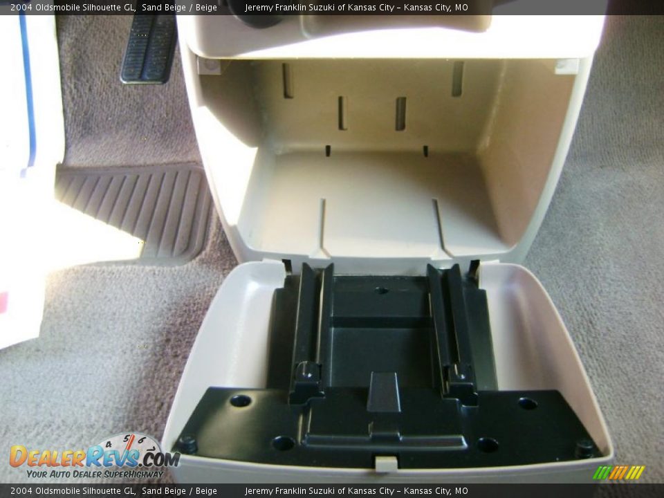 2004 Oldsmobile Silhouette GL Sand Beige / Beige Photo #21