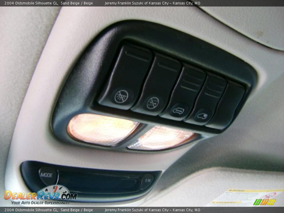 2004 Oldsmobile Silhouette GL Sand Beige / Beige Photo #23