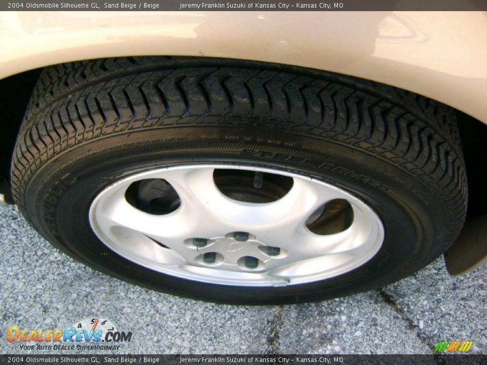 2004 Oldsmobile Silhouette GL Sand Beige / Beige Photo #24