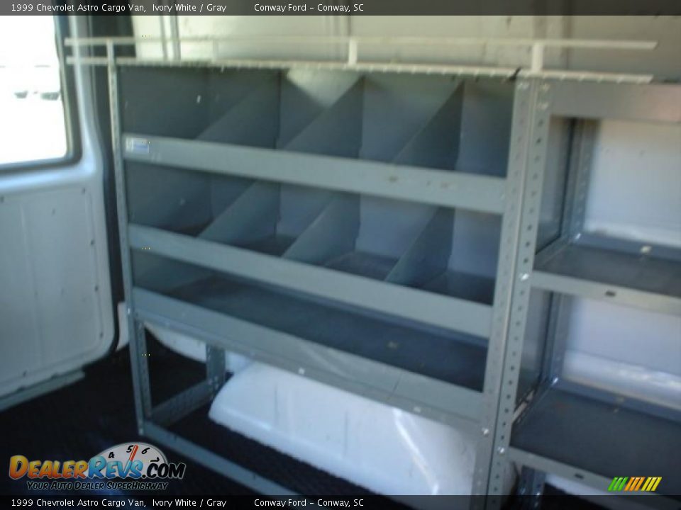 1999 Chevrolet Astro Cargo Van Ivory White / Gray Photo #16