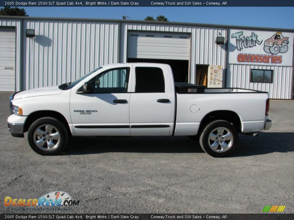 2005 Dodge Ram 1500 SLT Quad Cab 4x4 Bright White / Dark Slate Gray Photo #1