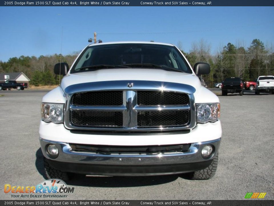 2005 Dodge Ram 1500 SLT Quad Cab 4x4 Bright White / Dark Slate Gray Photo #4
