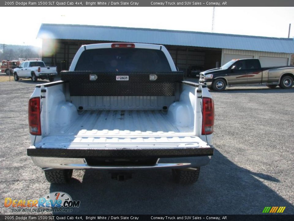 2005 Dodge Ram 1500 SLT Quad Cab 4x4 Bright White / Dark Slate Gray Photo #9