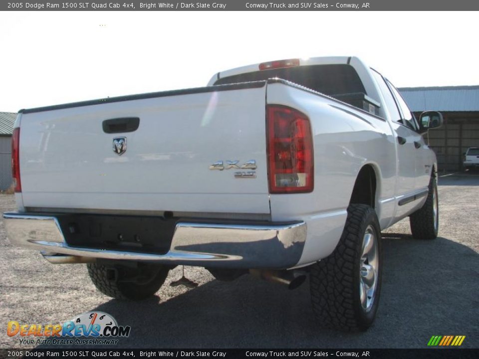 2005 Dodge Ram 1500 SLT Quad Cab 4x4 Bright White / Dark Slate Gray Photo #10