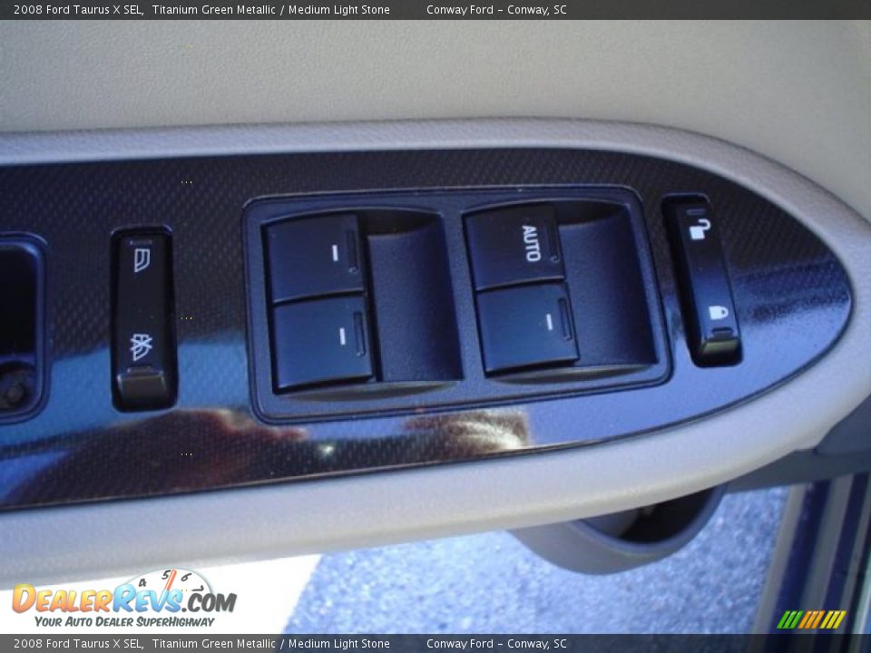 2008 Ford Taurus X SEL Titanium Green Metallic / Medium Light Stone Photo #22