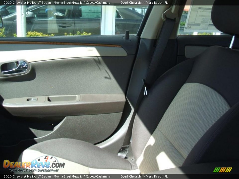 2010 Chevrolet Malibu LT Sedan Mocha Steel Metallic / Cocoa/Cashmere Photo #17