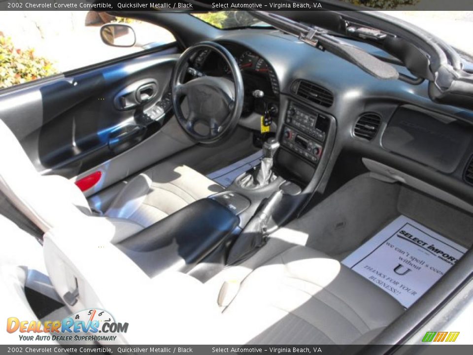 2002 Chevrolet Corvette Convertible Quicksilver Metallic / Black Photo #19
