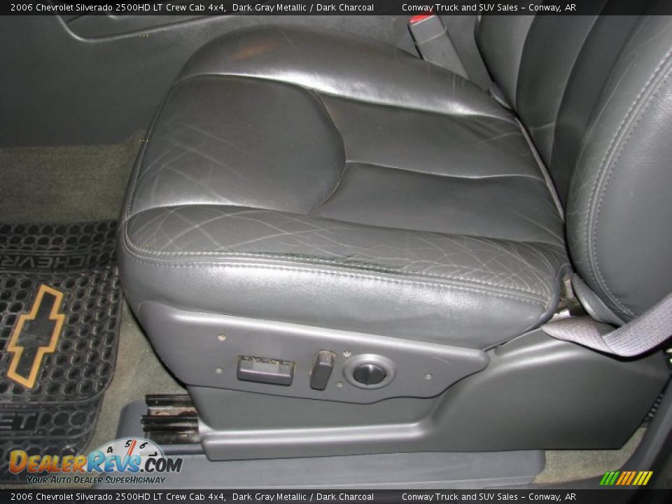 2006 Chevrolet Silverado 2500HD LT Crew Cab 4x4 Dark Gray Metallic / Dark Charcoal Photo #26