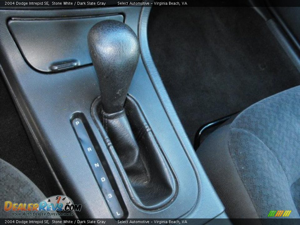 2004 Dodge Intrepid SE Stone White / Dark Slate Gray Photo #9