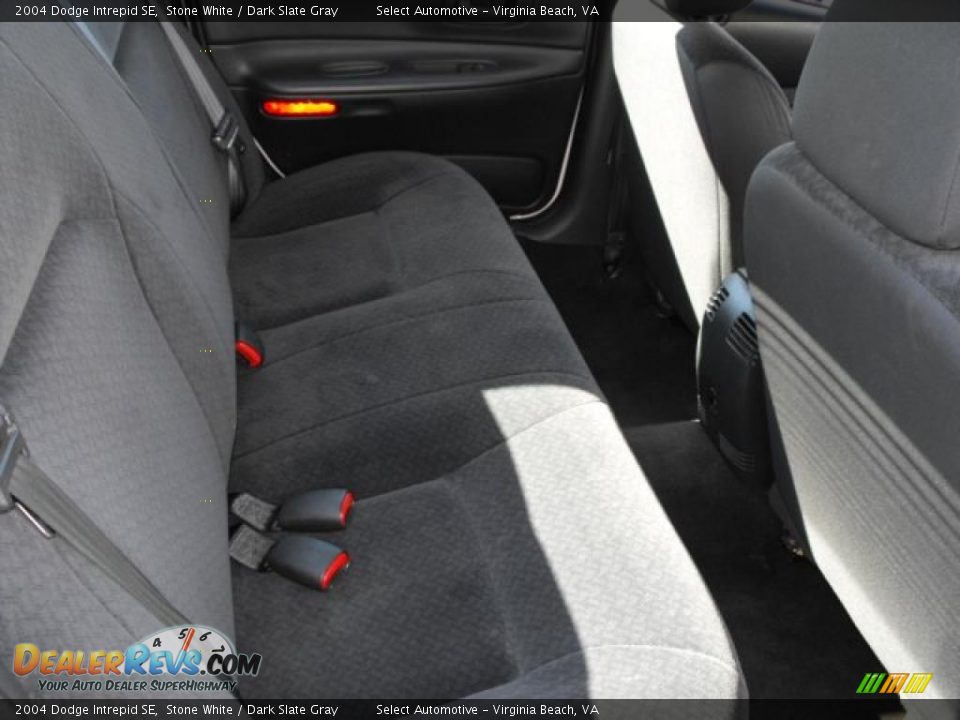 2004 Dodge Intrepid SE Stone White / Dark Slate Gray Photo #11