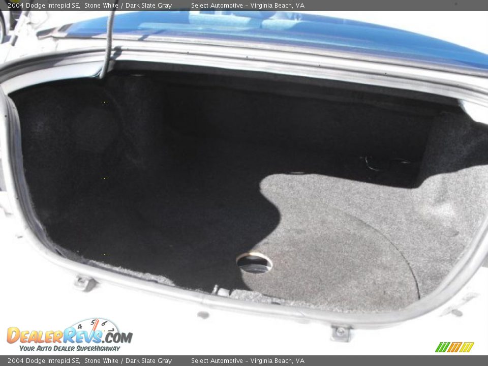 2004 Dodge Intrepid SE Stone White / Dark Slate Gray Photo #12