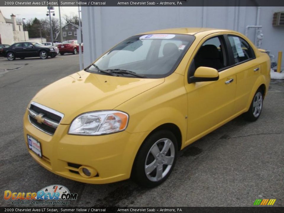 2009 Chevrolet Aveo LT Sedan Summer Yellow / Charcoal Photo #2