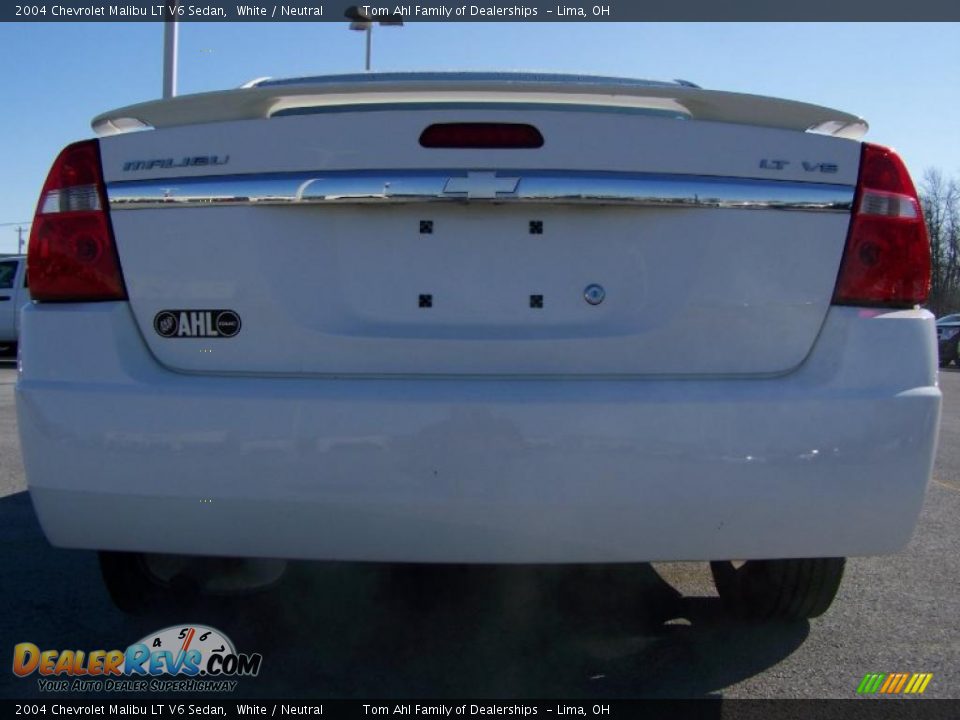 2004 Chevrolet Malibu LT V6 Sedan White / Neutral Photo #6