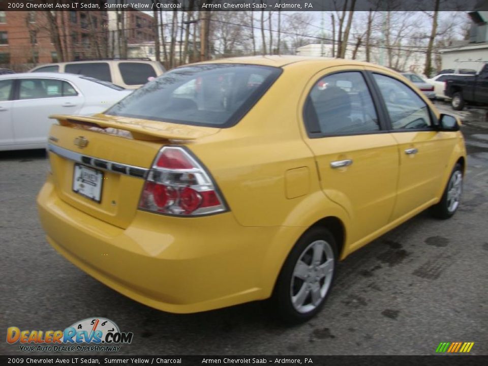 2009 Chevrolet Aveo LT Sedan Summer Yellow / Charcoal Photo #7