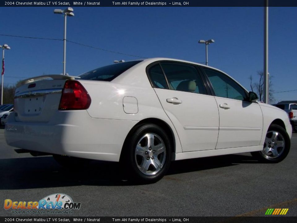 2004 Chevrolet Malibu LT V6 Sedan White / Neutral Photo #7