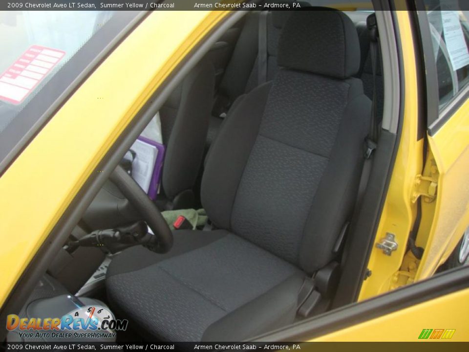 2009 Chevrolet Aveo LT Sedan Summer Yellow / Charcoal Photo #15