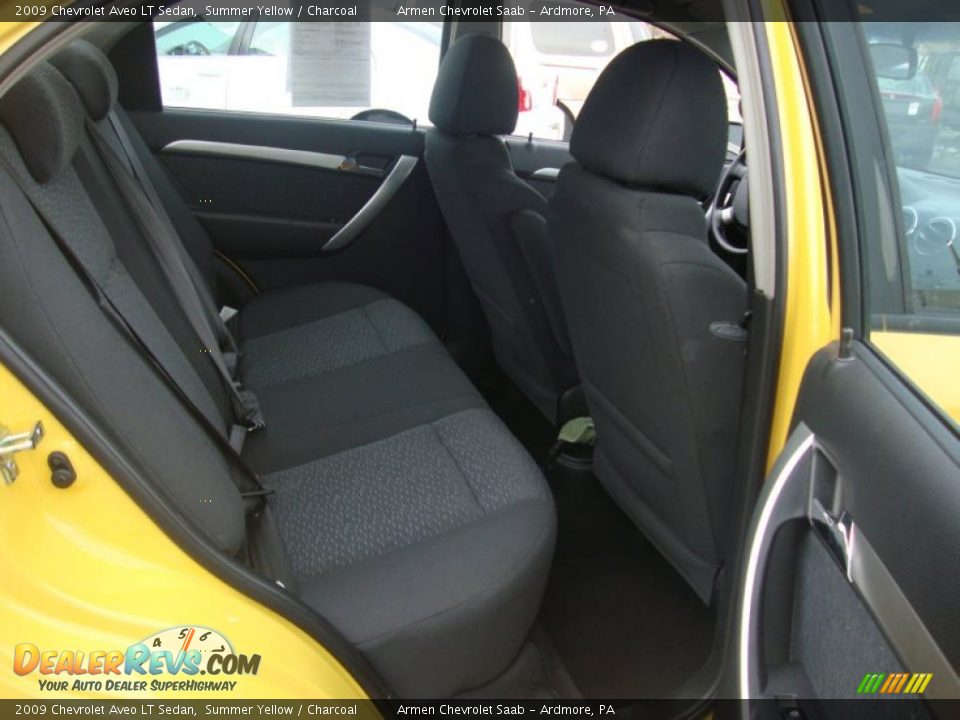 2009 Chevrolet Aveo LT Sedan Summer Yellow / Charcoal Photo #19