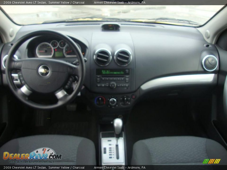 2009 Chevrolet Aveo LT Sedan Summer Yellow / Charcoal Photo #23