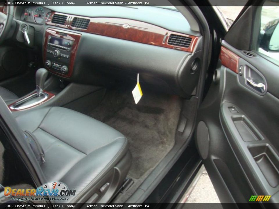 2009 Chevrolet Impala LT Black / Ebony Photo #16