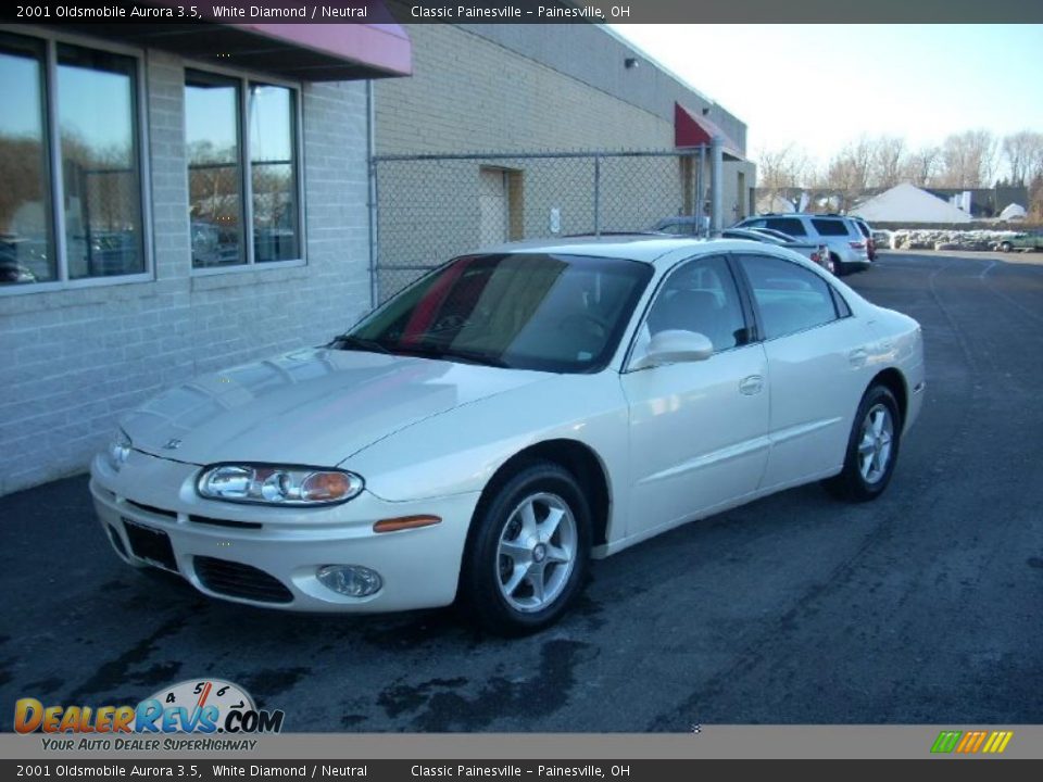 2001 Oldsmobile Aurora 3.5 White Diamond / Neutral Photo #1