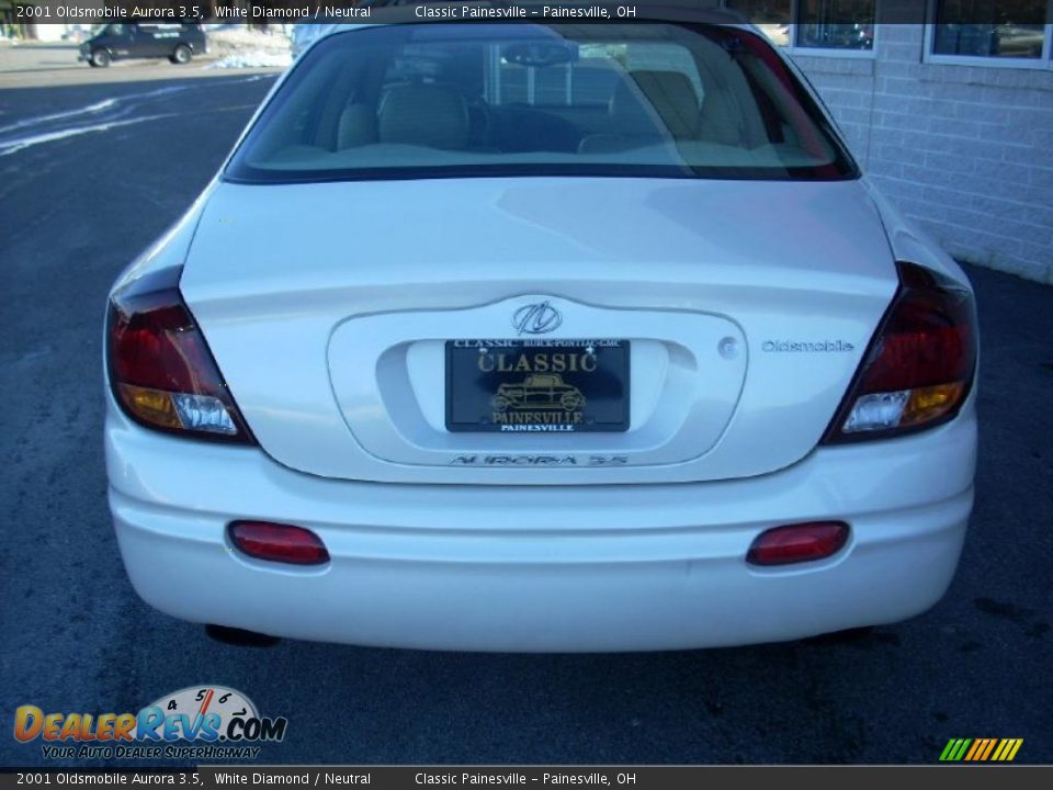 2001 Oldsmobile Aurora 3.5 White Diamond / Neutral Photo #4