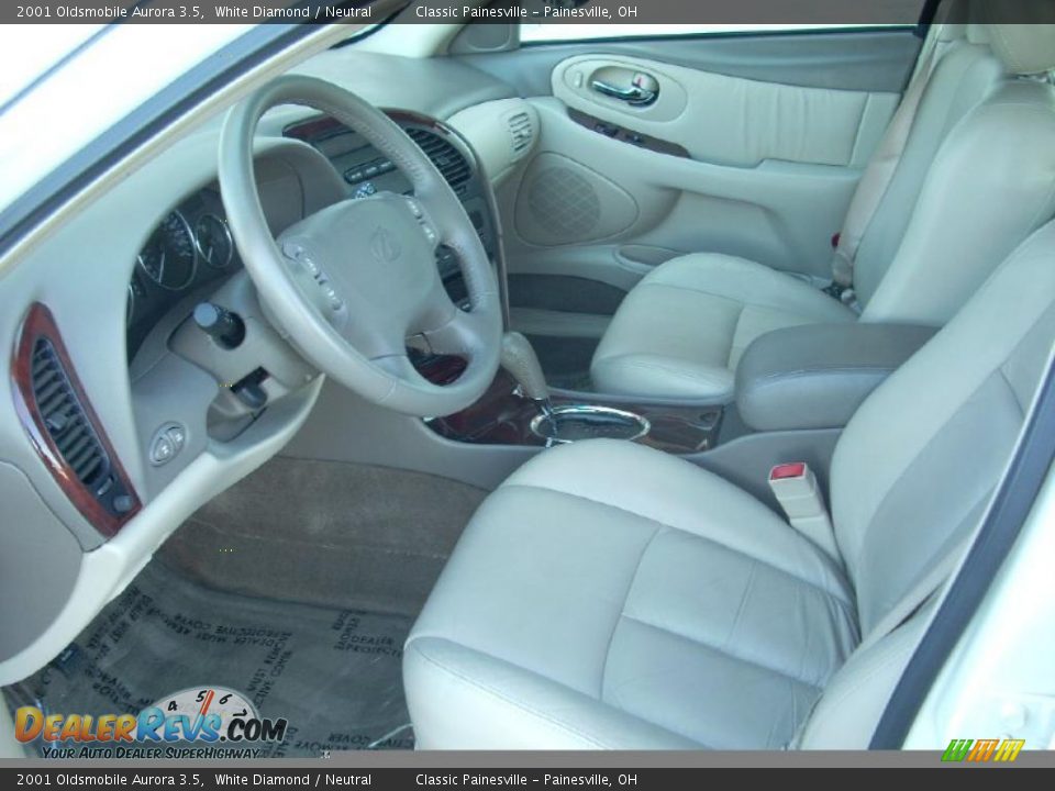 2001 Oldsmobile Aurora 3.5 White Diamond / Neutral Photo #6