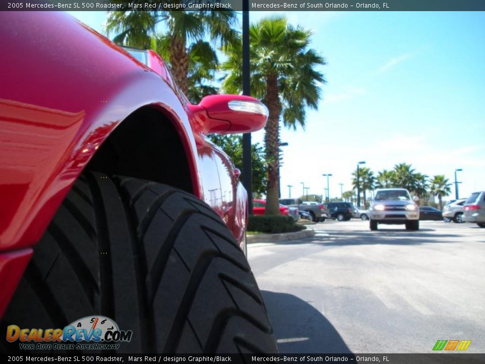 2005 Mercedes-Benz SL 500 Roadster Mars Red / designo Graphite/Black Photo #15